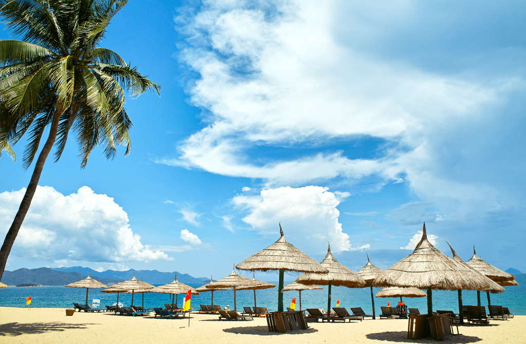 Top 10 bãi biển Nha Trang đẹp hút hồn nhất định phải ghé qua