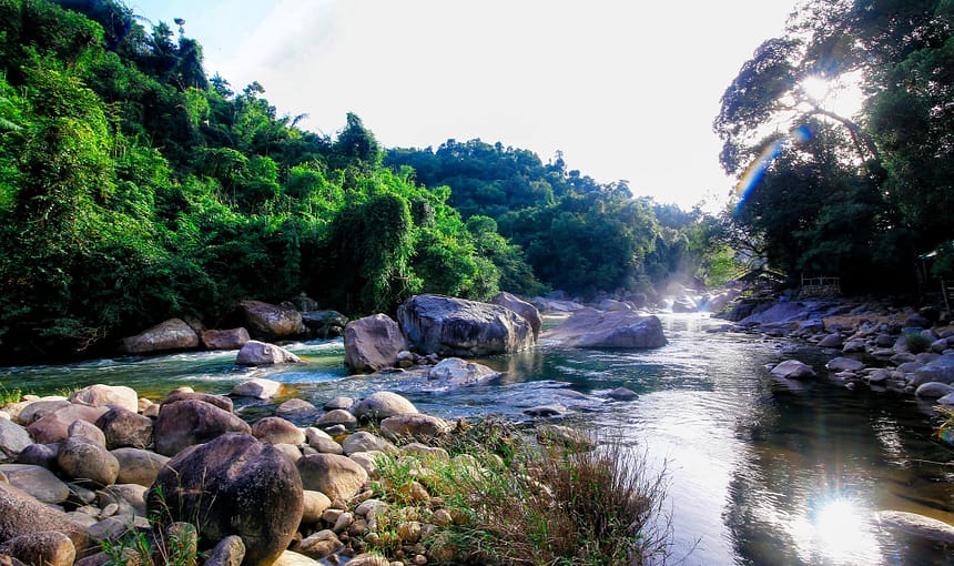 Top những con suối đẹp thích hợp với những chuyến đi khám phá thiên nhiên tại Nha Trang