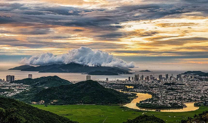 VŨ ĐIỆU MÂY TRỜI