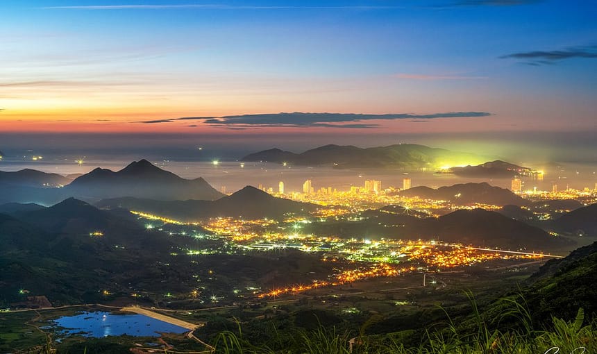 GÓC NHÌN ĐỒI SIM