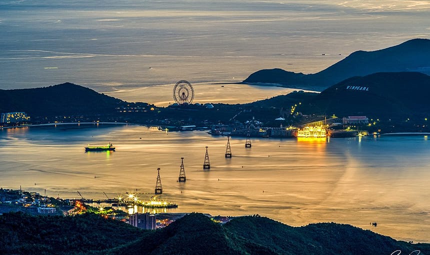 SẮC MÀU BIỂN SỚM